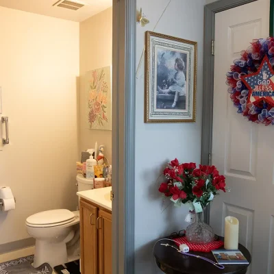 bathroom-Franklin-and-Noble