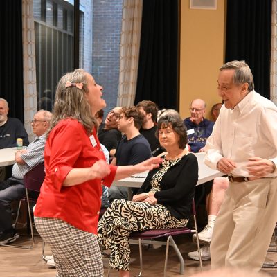 couple-shuffling_small